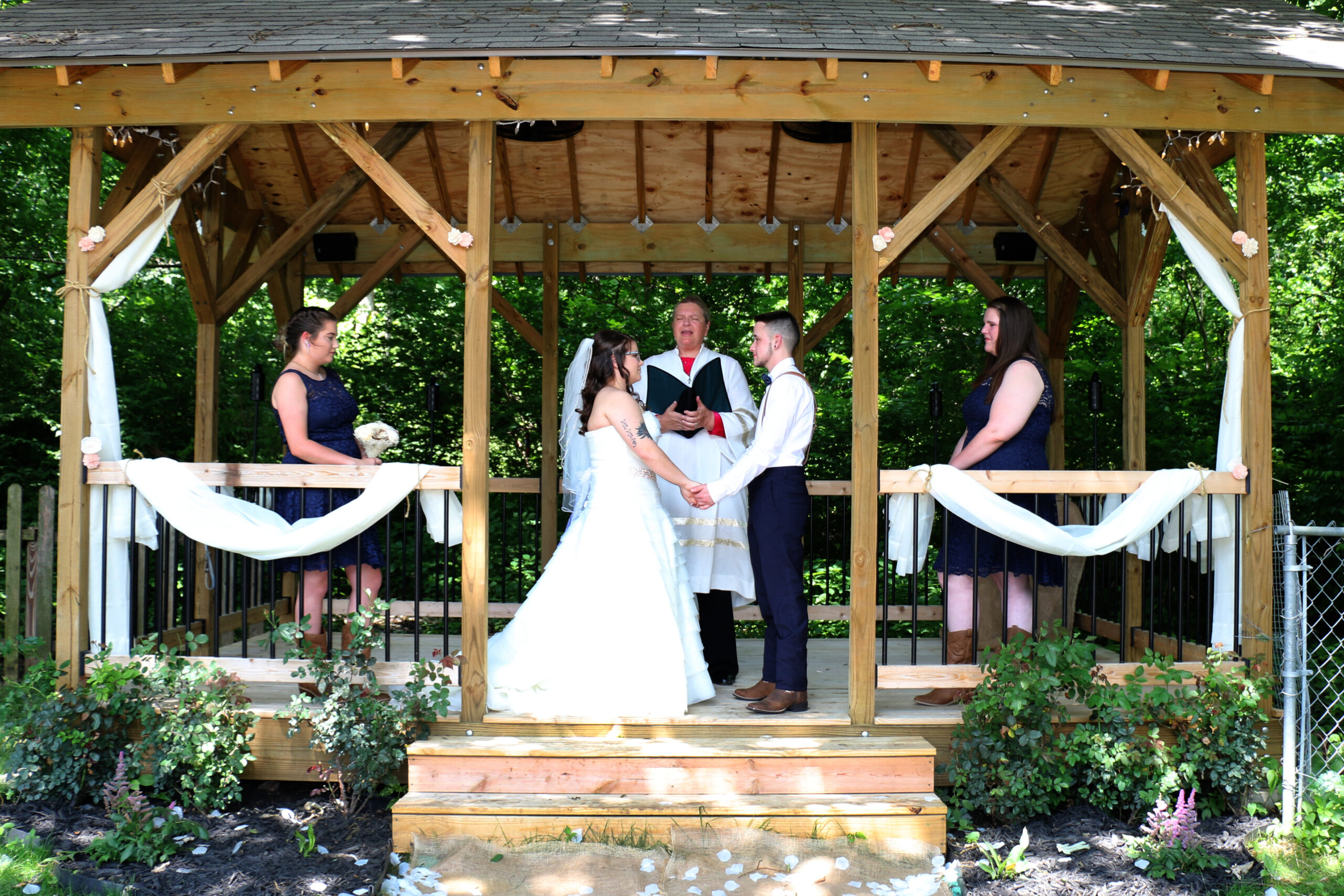 mobile-wedding-officiant-kc-weddings-2-go-tying-the-knot-JaPeters__IMG_87-scaled